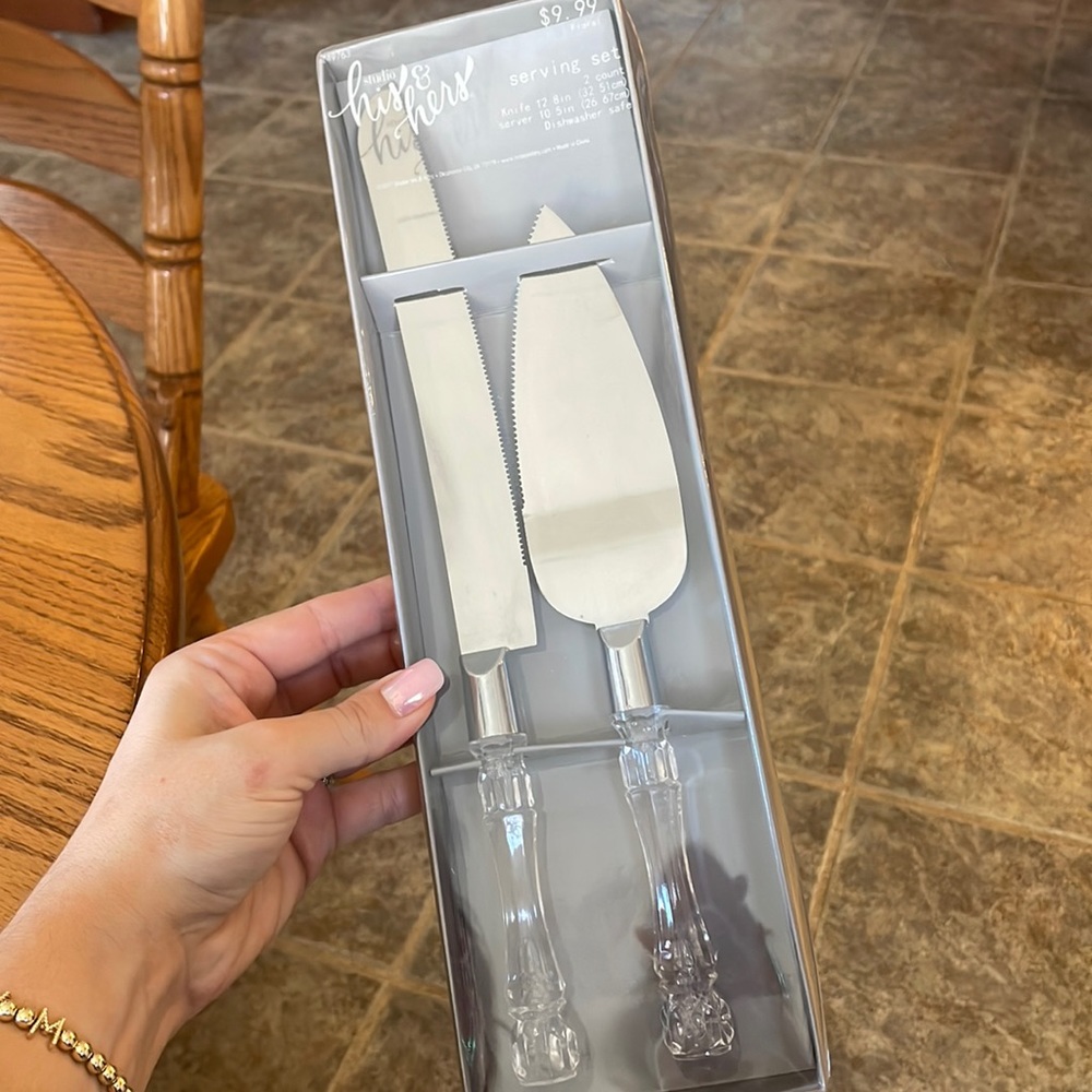 Cake serving set